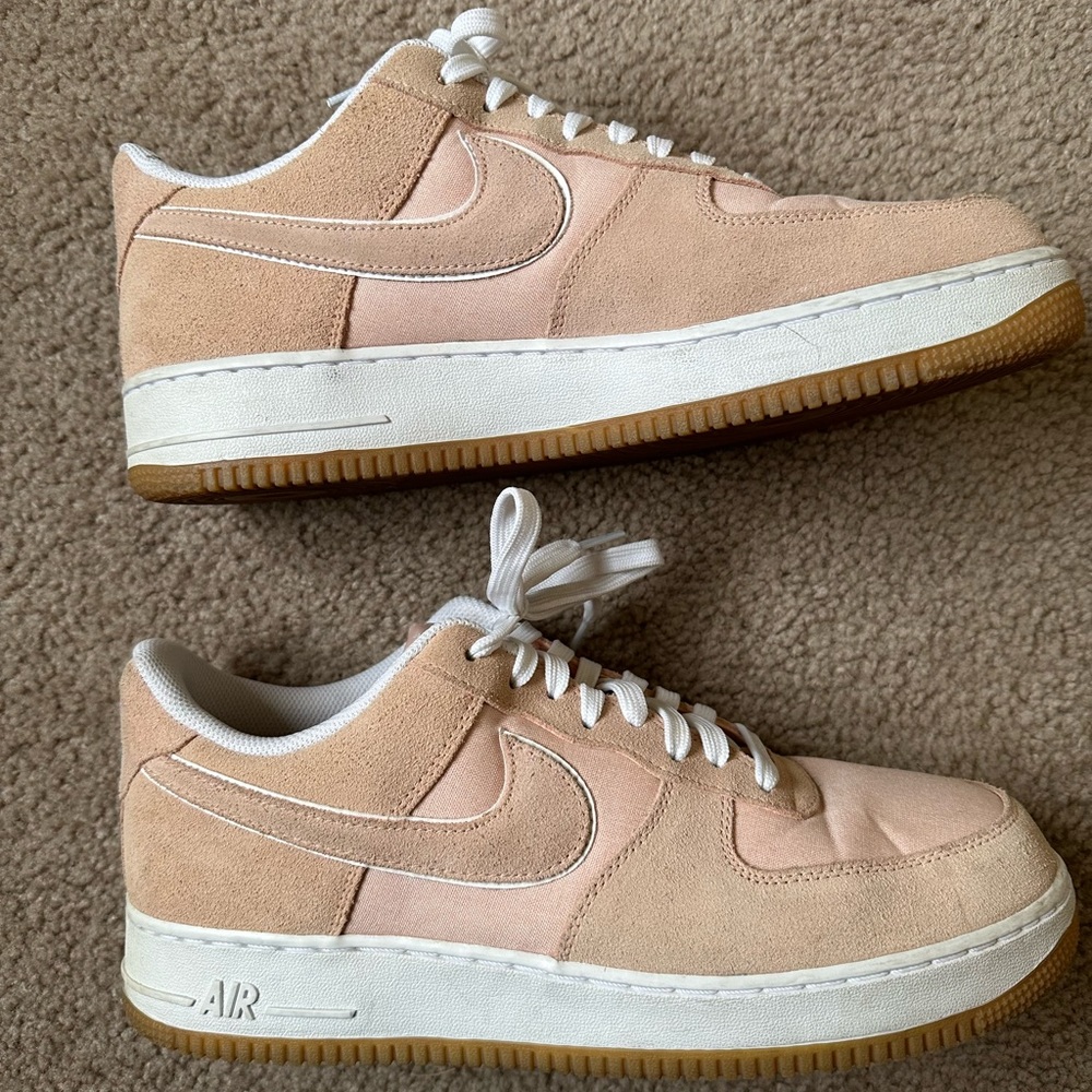 Suede Nike Airforces